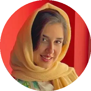 کیمیا صادقی 